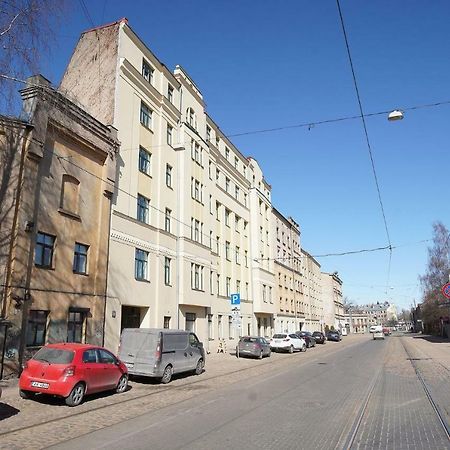 NEW Bohemian crash pad in Riga Center Apartment Bagian luar foto