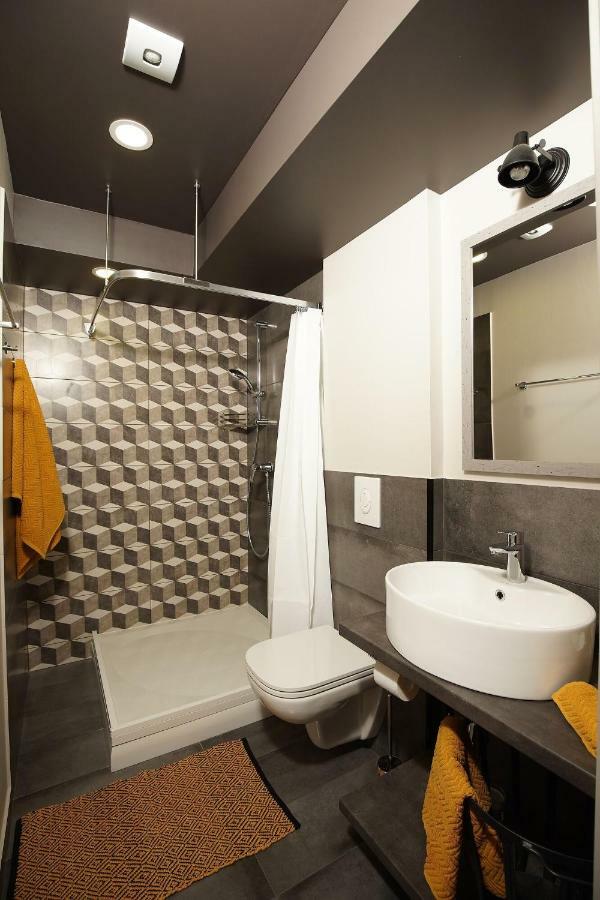NEW Bohemian crash pad in Riga Center Apartment Bagian luar foto